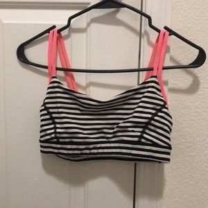 Lululemon sports bra